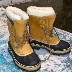 Sorel waterproof caribou winter snow boots hiking